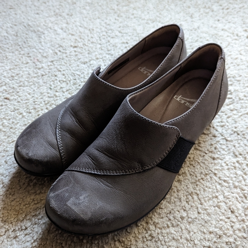 Dansko Fae Mushroom Brandished Nubuck Size 36/ 5.5(6)